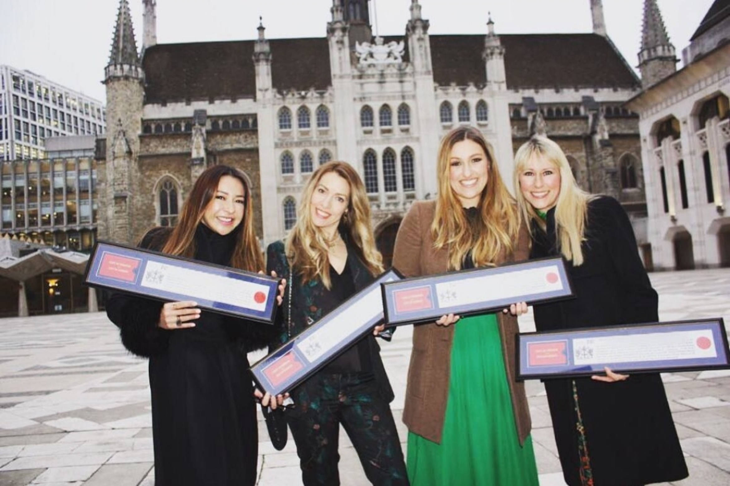 BOND RECEIVE FREEDOM OF THE CITY OF LONDON